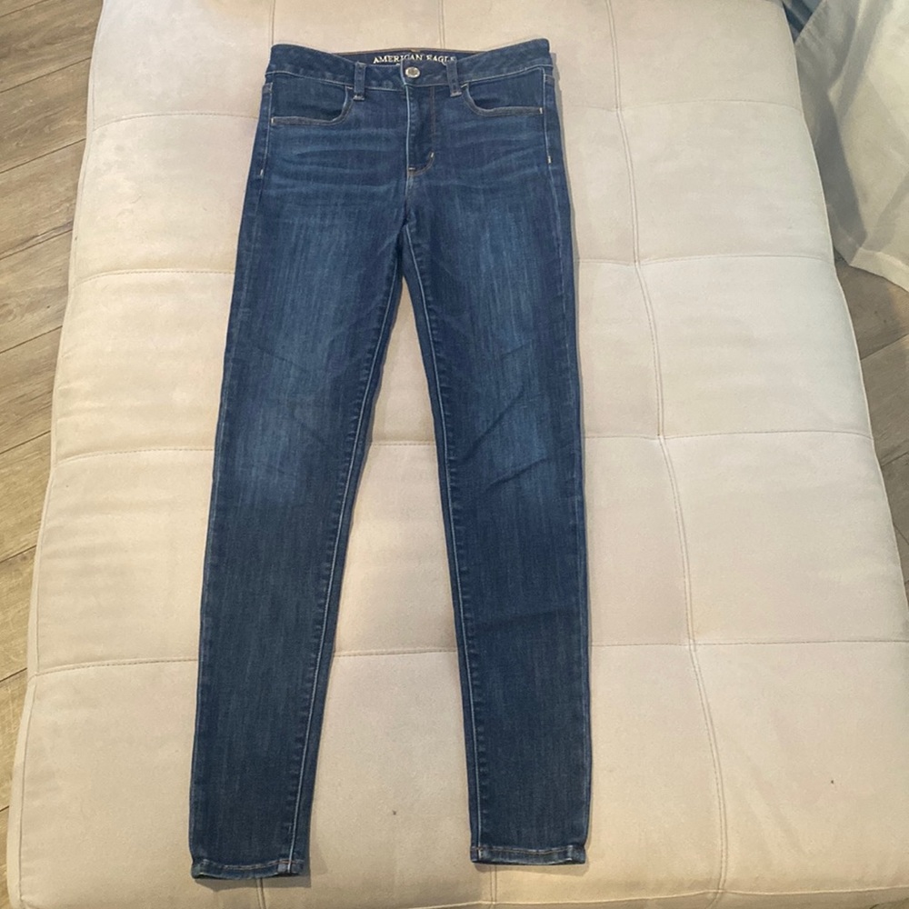 American Eagle Sz 6 Long Hi Rise